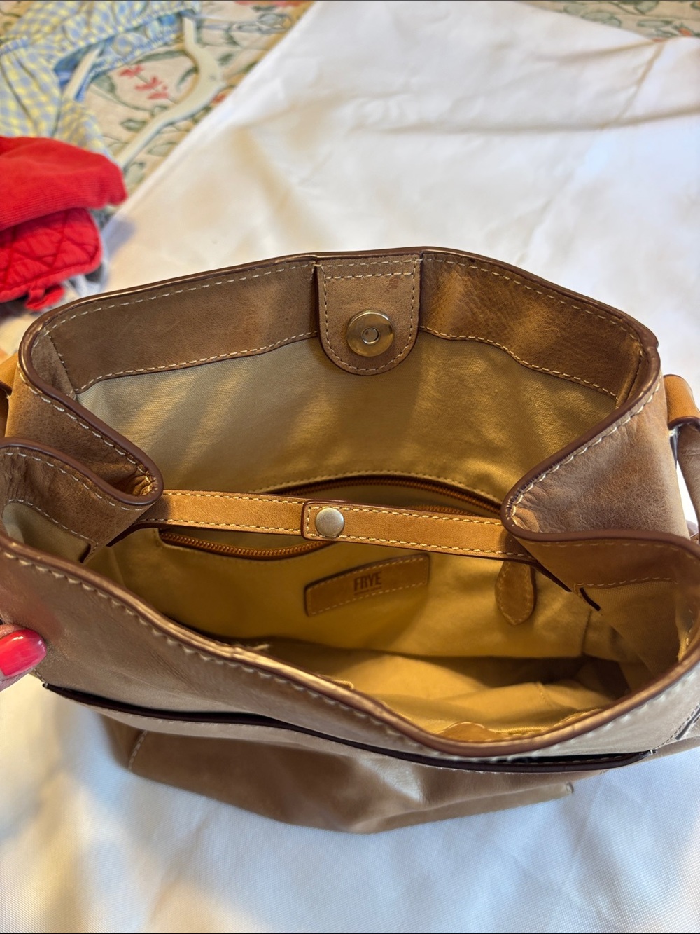 Classic Tan Leather Frye Shoulder Bag - Picture 13 of 14